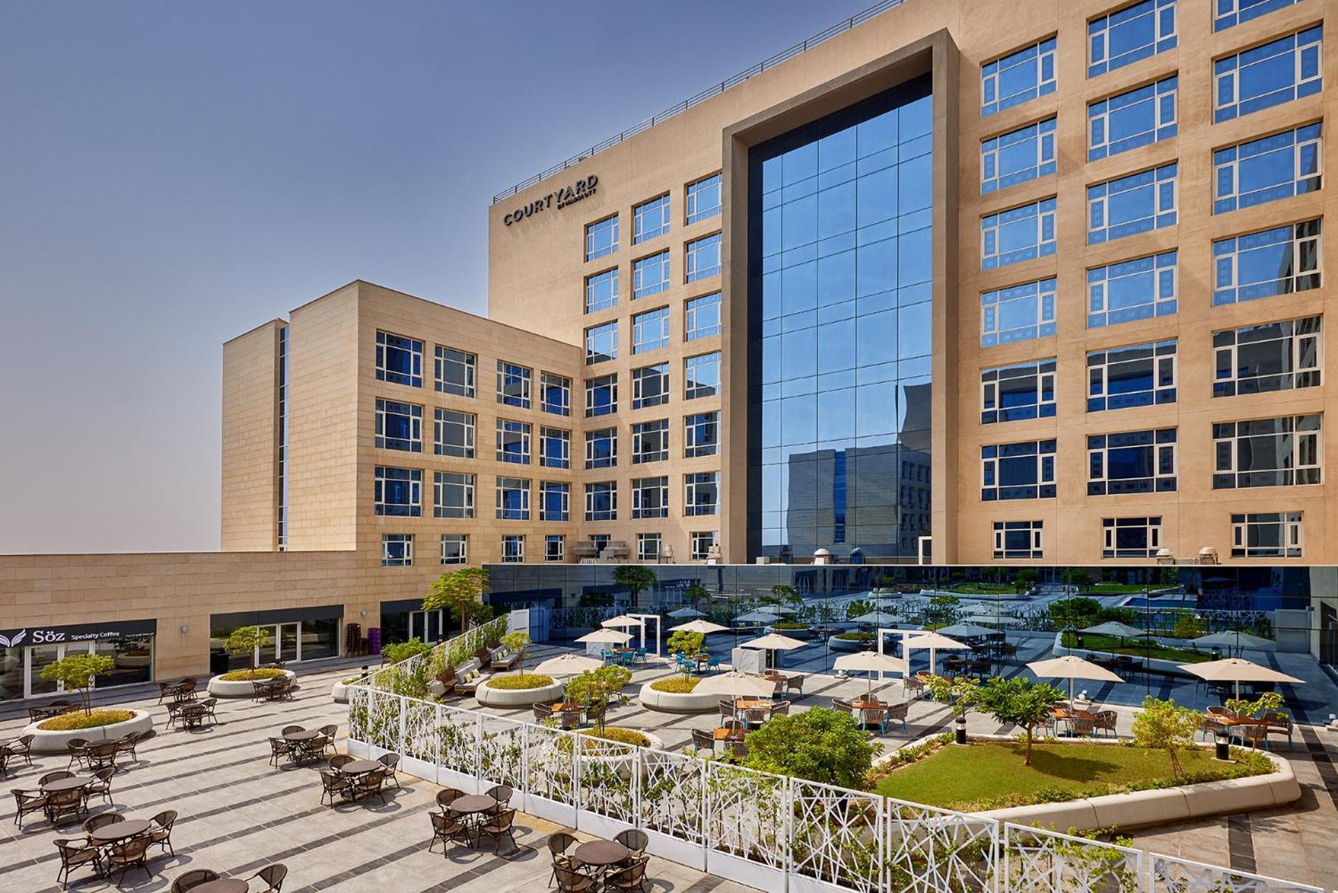 Courtyard By Marriott Jubail Hotel Eksteriør billede
