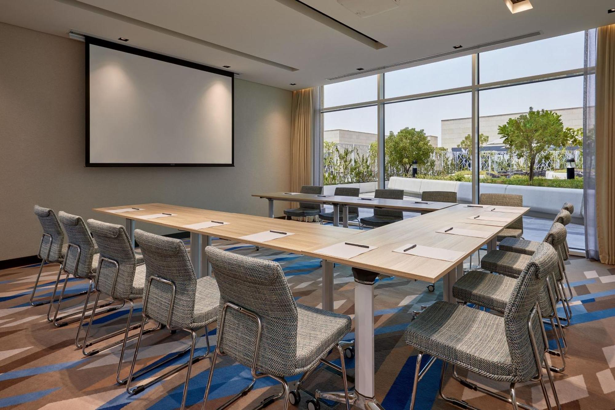 Courtyard By Marriott Jubail Hotel Eksteriør billede