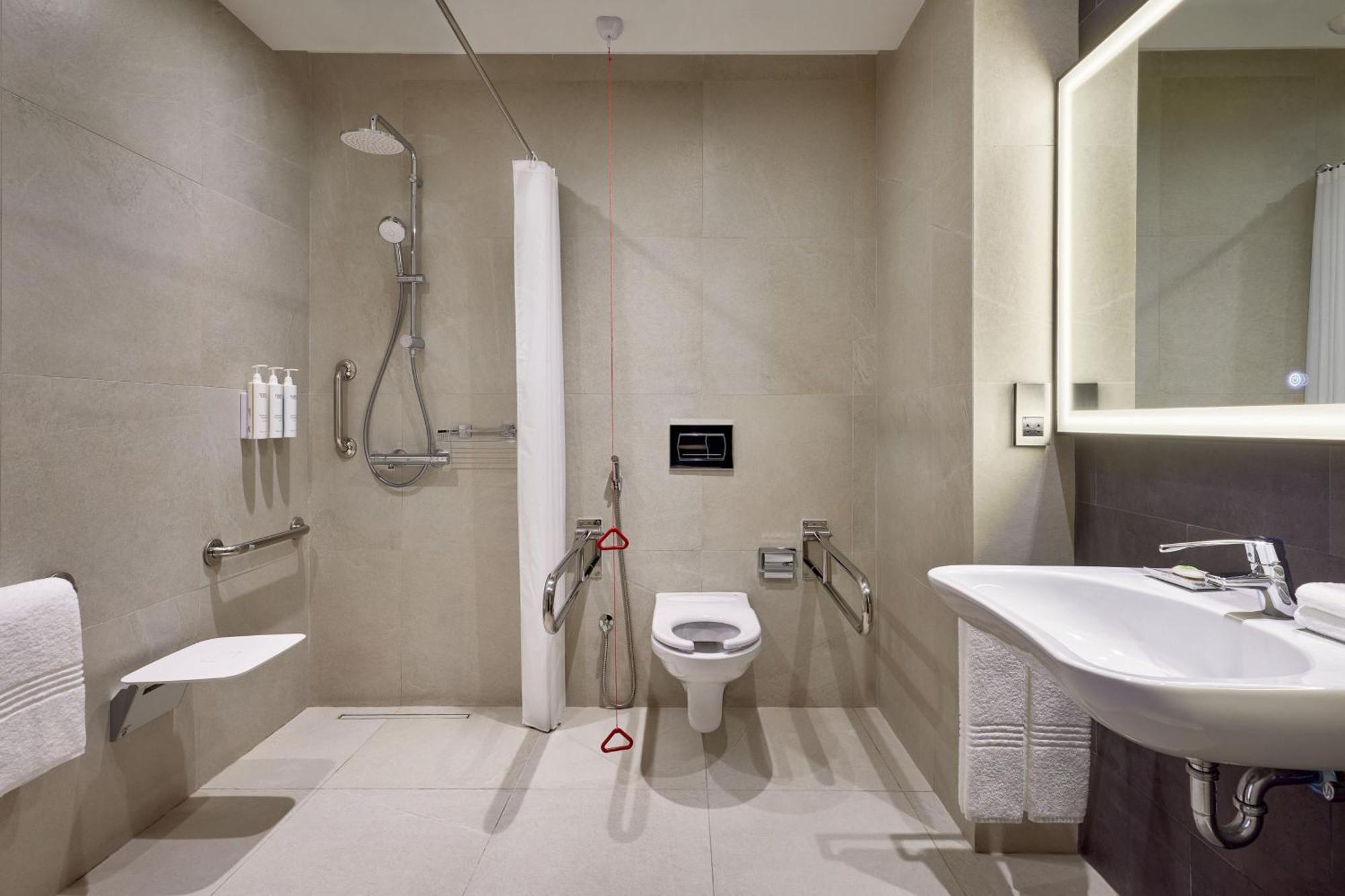 Courtyard By Marriott Jubail Hotel Eksteriør billede