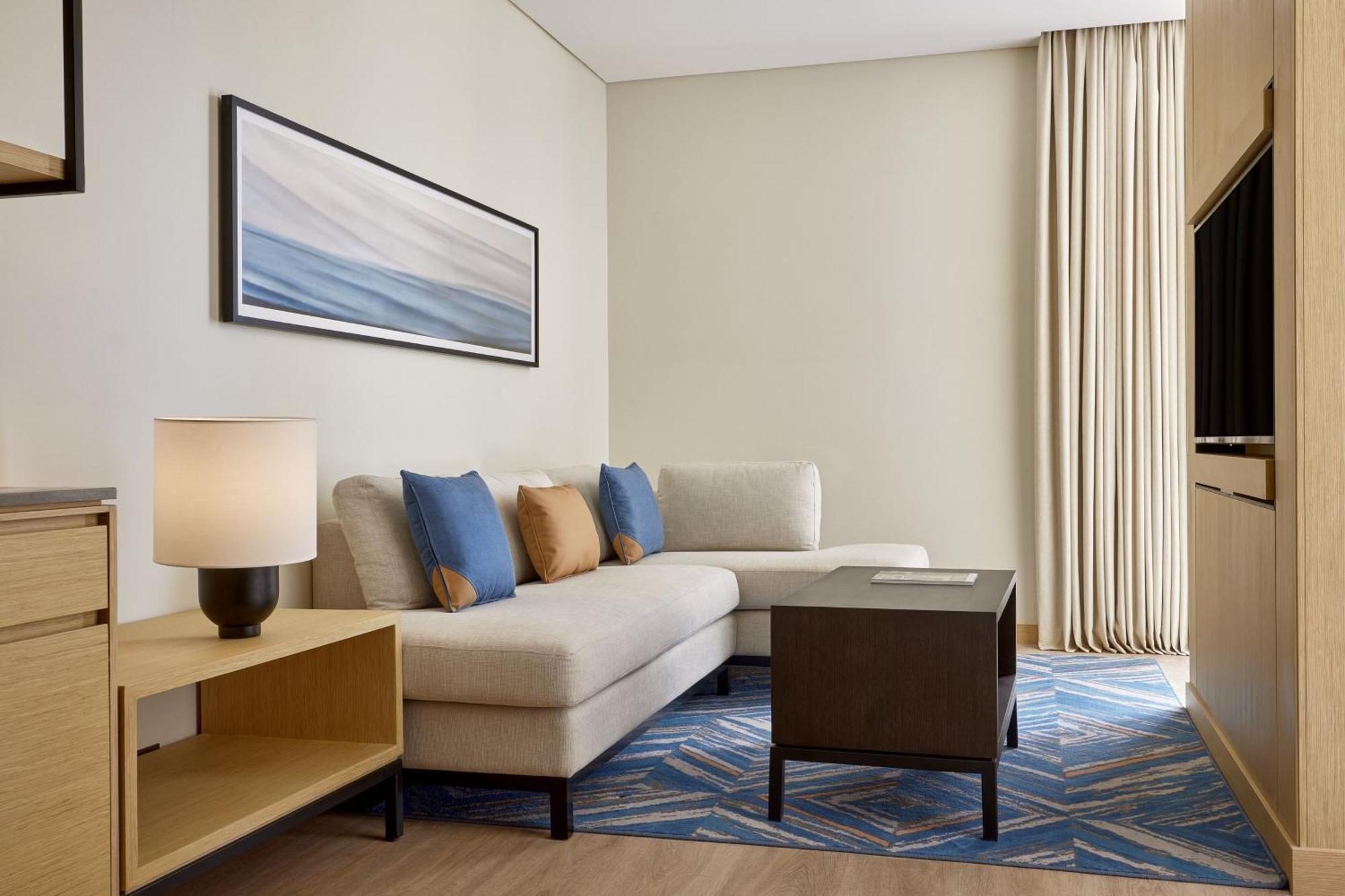 Courtyard By Marriott Jubail Hotel Eksteriør billede