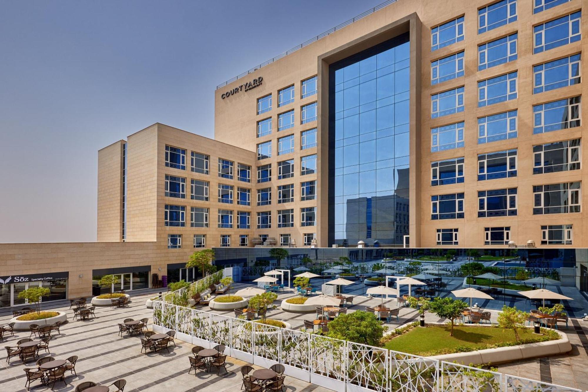 Courtyard By Marriott Jubail Hotel Eksteriør billede